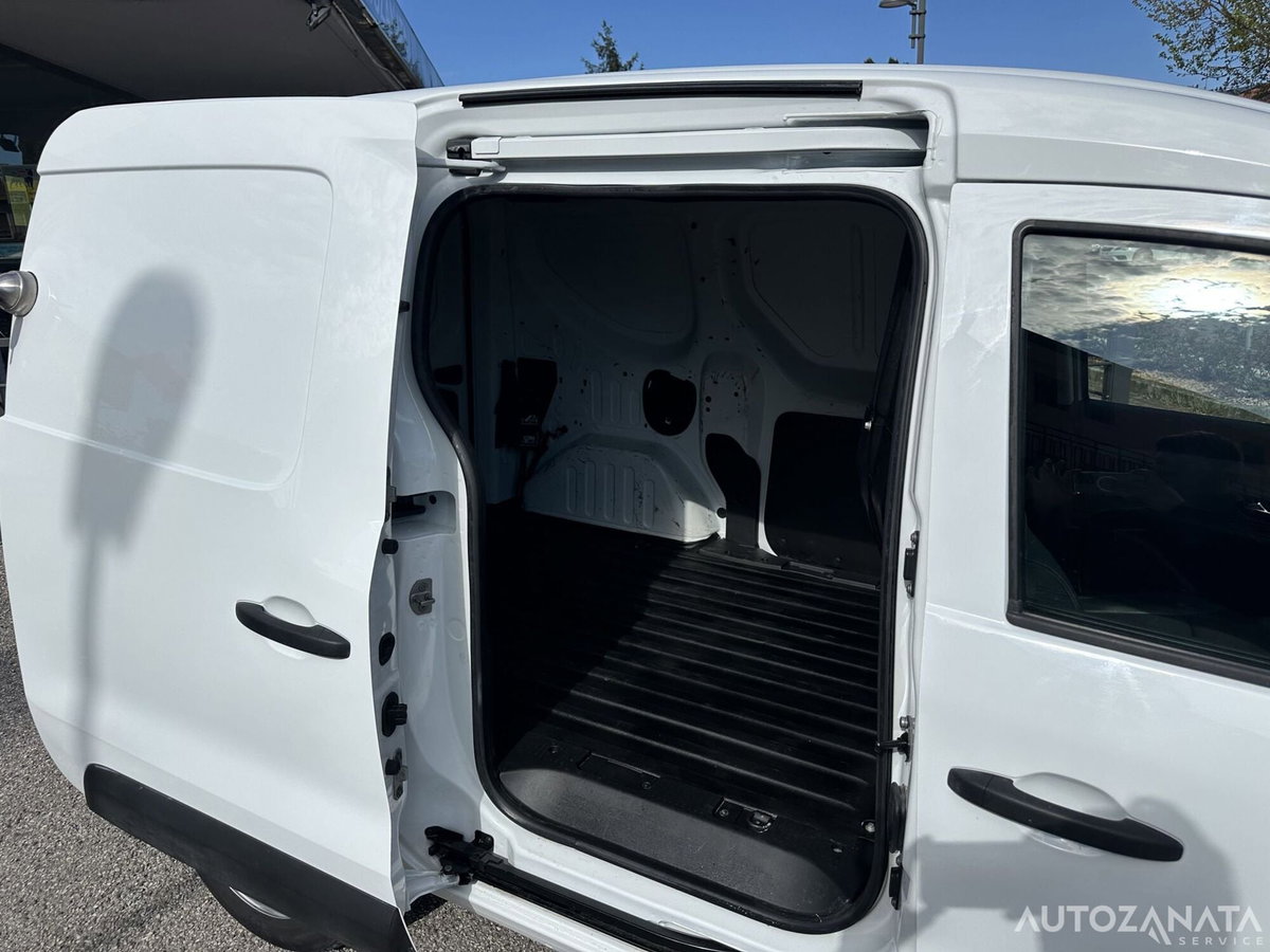Renault Express van 1.5 Blue dci 95cv (10)