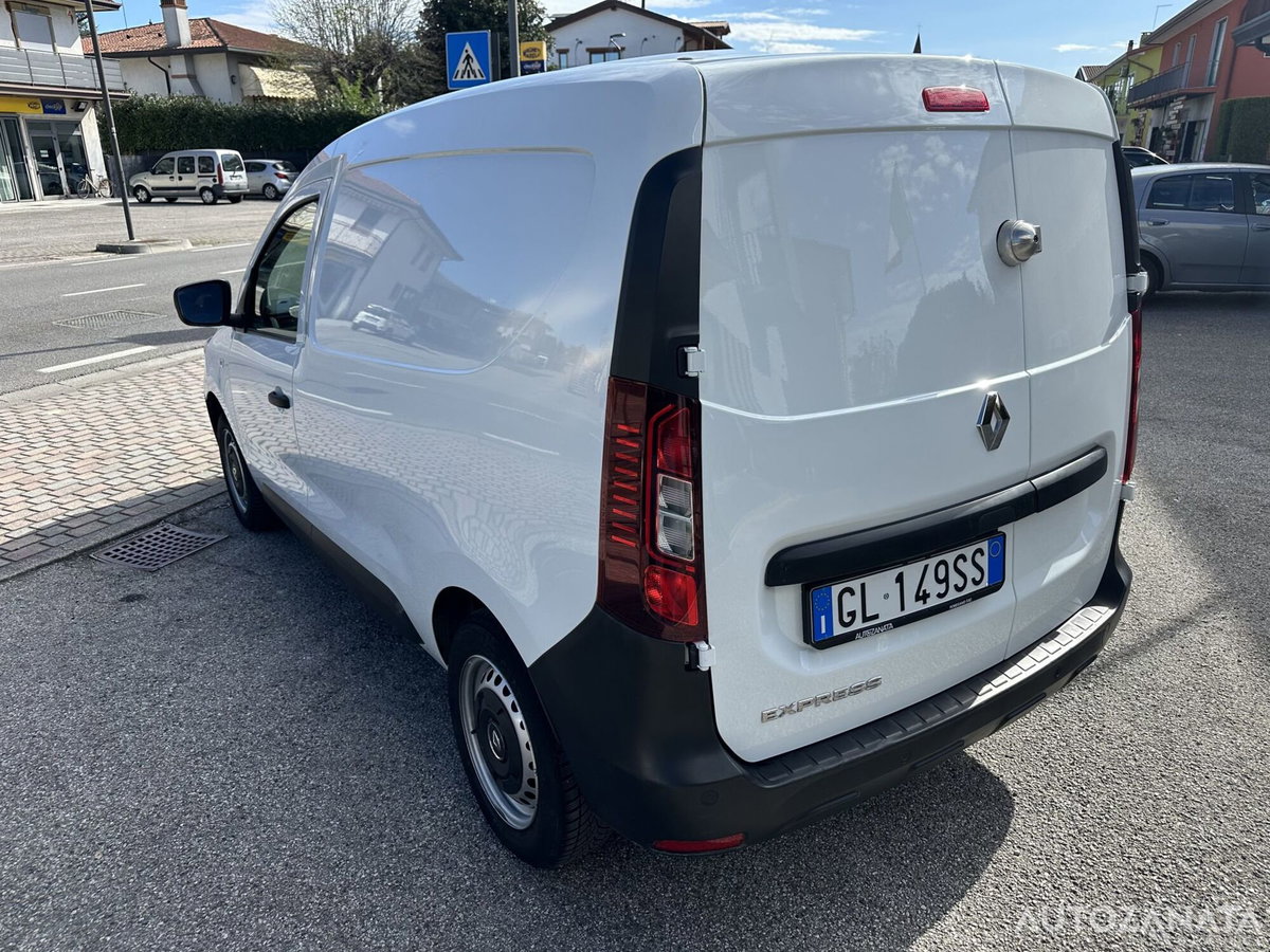 Renault Express van 1.5 Blue dci 95cv (4)