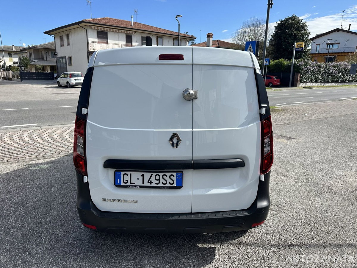 Renault Express van 1.5 Blue dci 95cv (6)