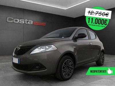 Lancia Ypsilon 1.0 FireFly 5 porte S&S Hybrid Silver Plus usata