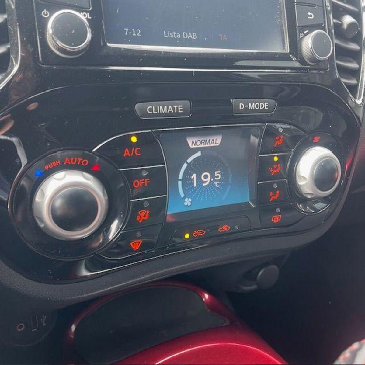 Nissan Juke 1.5 dCi Start&Stop N-Connecta (14)