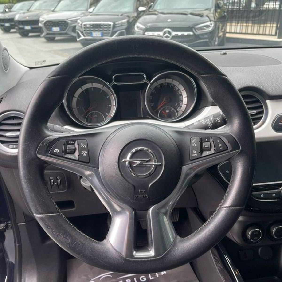 Opel Adam 1.2 70 CV Glam (13)