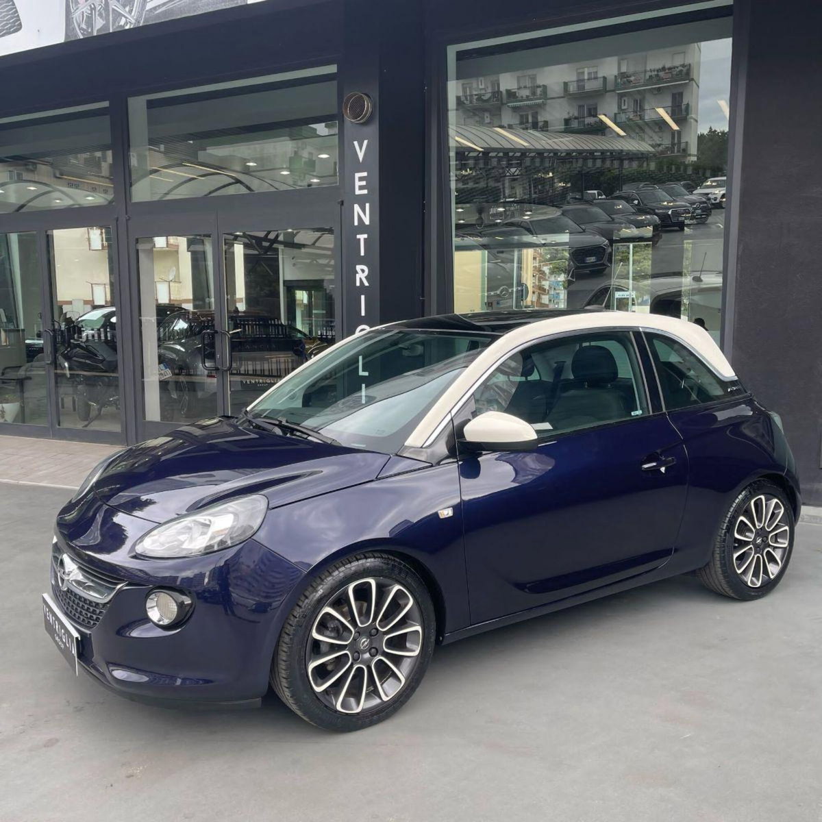 Opel Adam 1.2 70 CV Glam (2)
