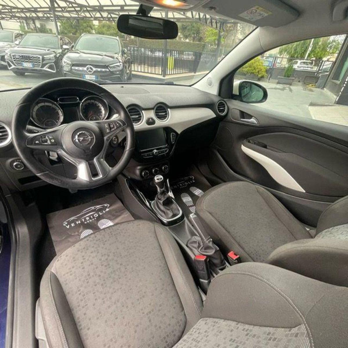 Opel Adam 1.2 70 CV Glam (5)