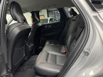 Volvo XC60 B4 automatico Plus Dark (17)