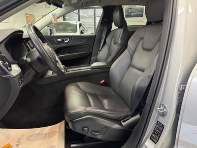 Volvo XC60 B4 automatico Plus Dark (9)