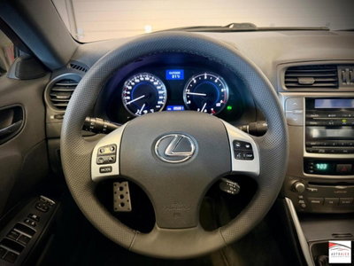 Lexus IS 220d F-Sport (10)