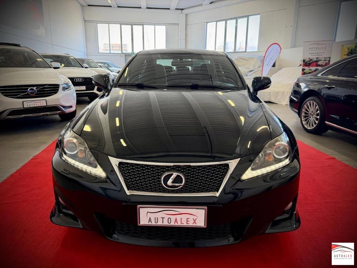 Lexus IS 220d F-Sport (2)
