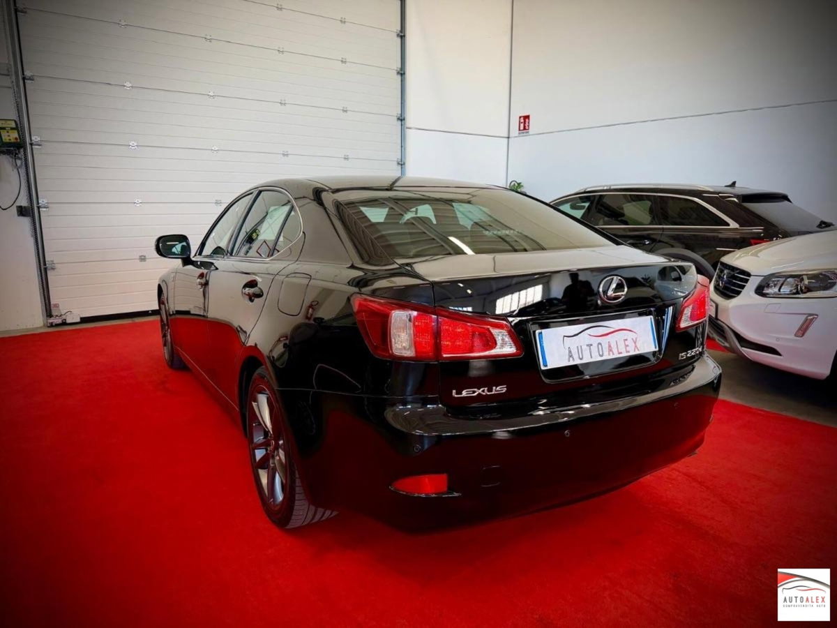 Lexus IS 220d F-Sport (4)