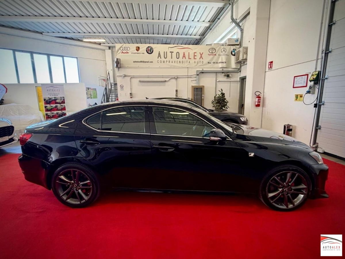 Lexus IS 220d F-Sport (6)