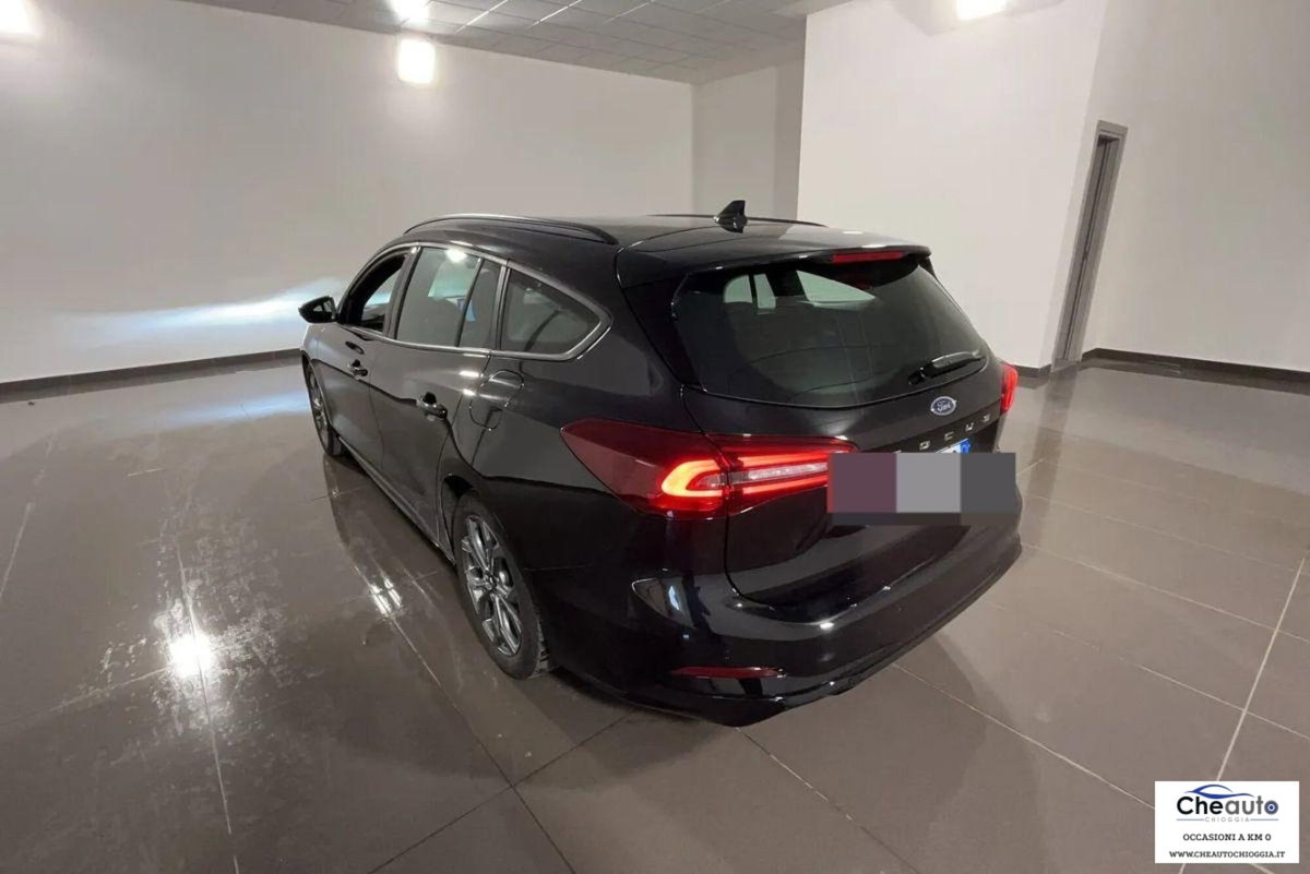 Ford Focus 1.0 EcoBoost 125 CV Start&Stop ST Line (7)