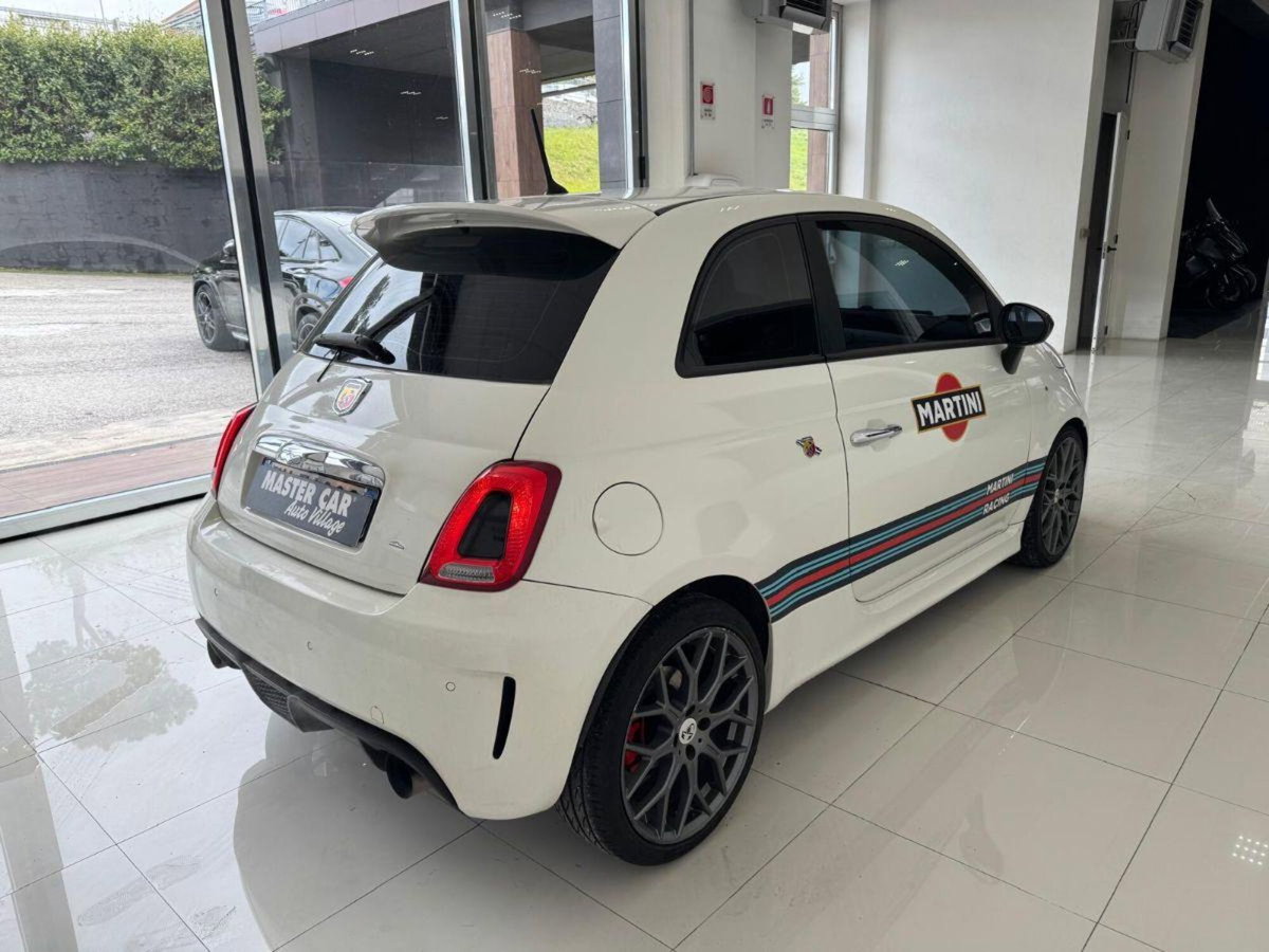 Abarth 500 1.4 Turbo T-Jet Custom (4)