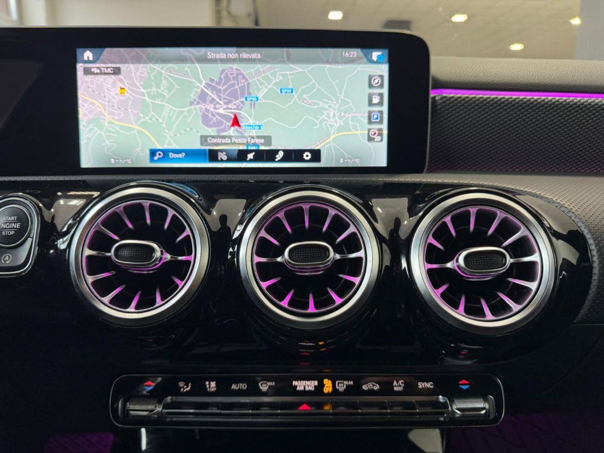 Mercedes-Benz Classe A 180 d Automatic Sport (15)