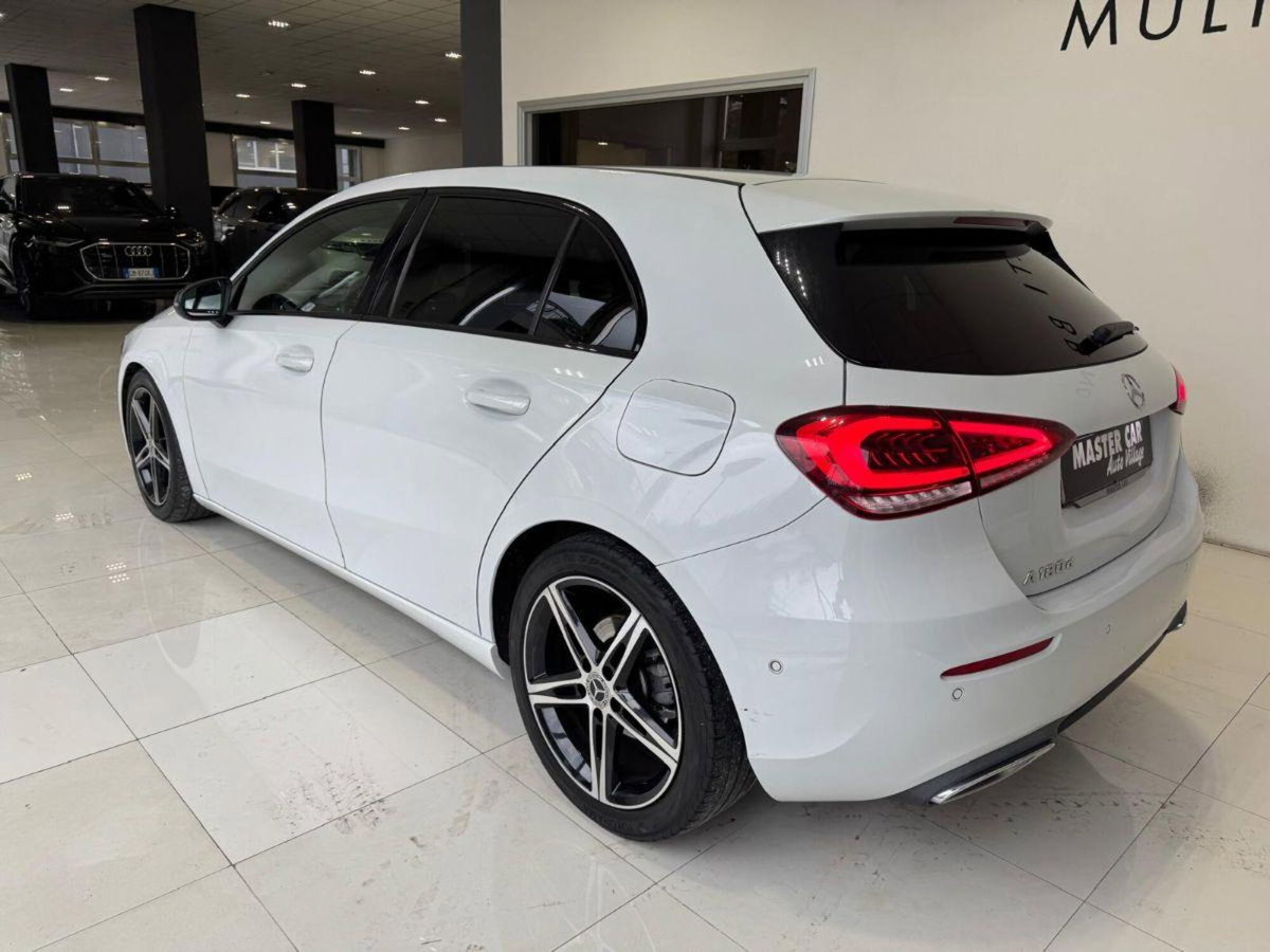 Mercedes-Benz Classe A 180 d Automatic Sport (2)