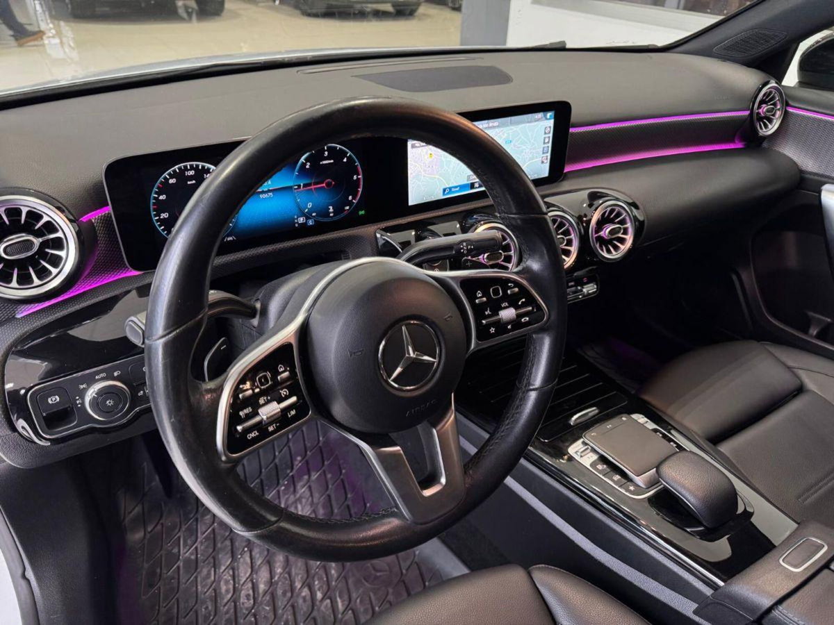 Mercedes-Benz Classe A 180 d Automatic Sport (9)