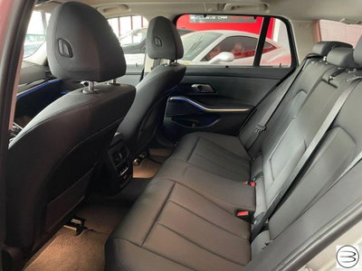 BMW Serie 3 Touring 320d (10)