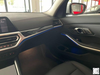 BMW Serie 3 Touring 320d (19)