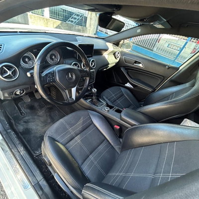 Mercedes-Benz Classe A 180 CDI Premium (6)