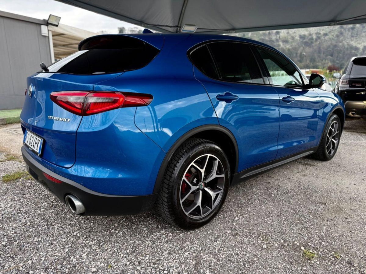 Alfa Romeo Stelvio Stelvio 2.2 Turbodiesel 210 CV AT8 Q4 Super (8)
