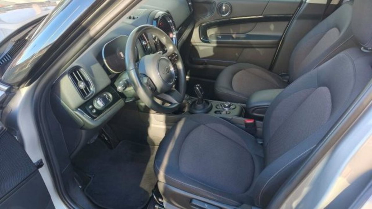MINI Mini Countryman 2.0 Cooper D Essential Countryman (14)