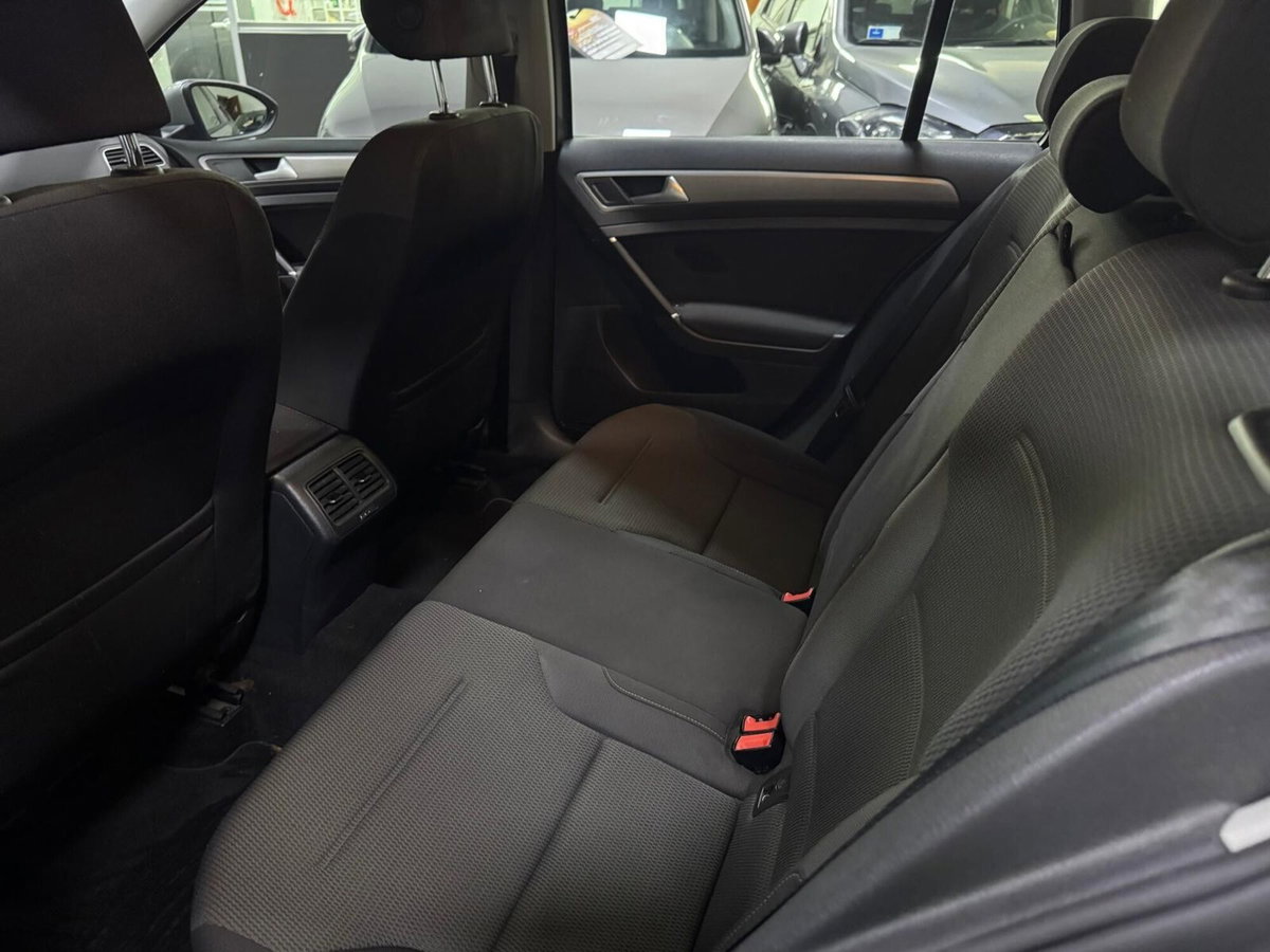 Volkswagen Golf Variant 1.4 TGI Executive BlueMotion (11)