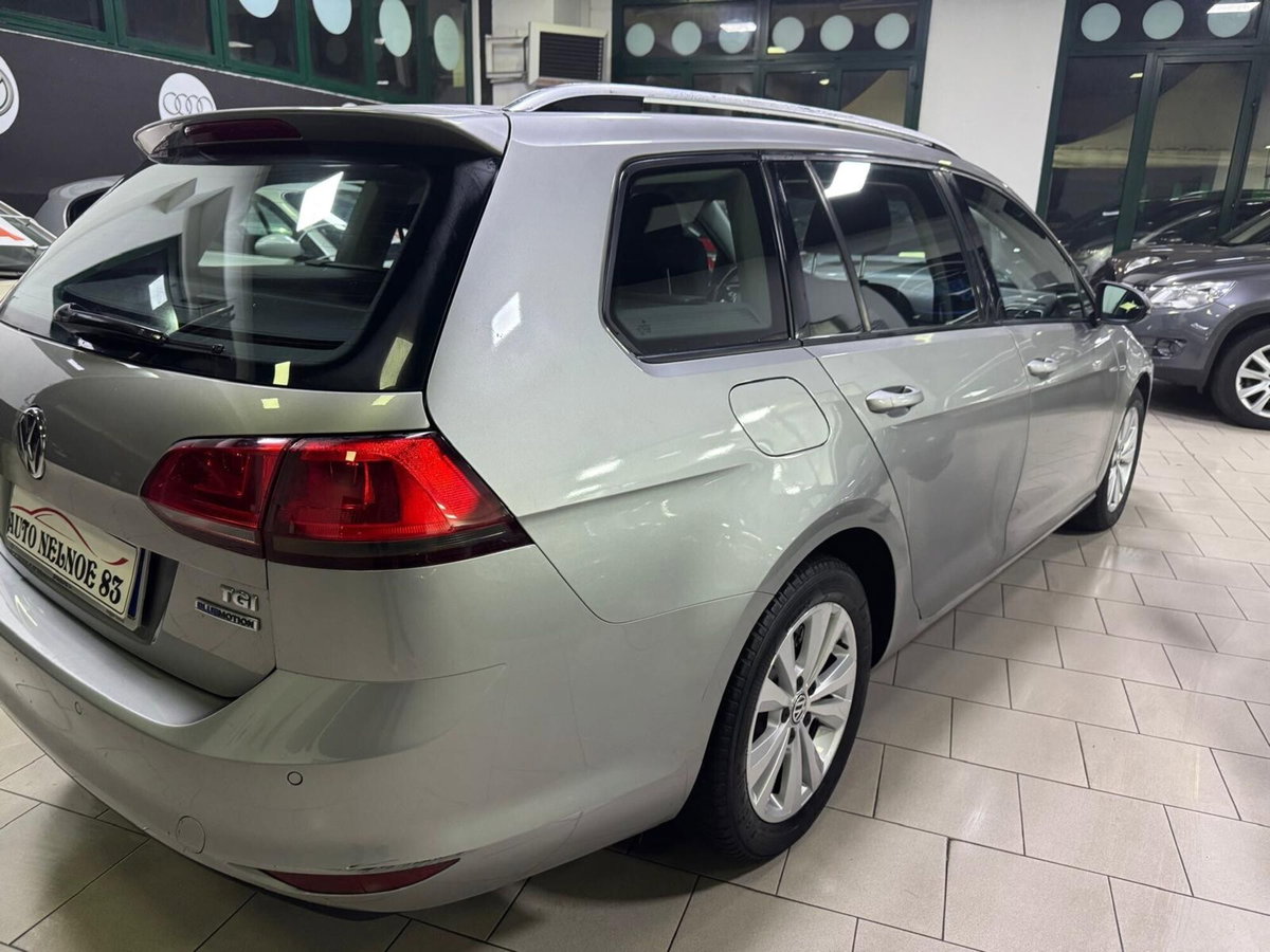 Volkswagen Golf Variant 1.4 TGI Executive BlueMotion (6)