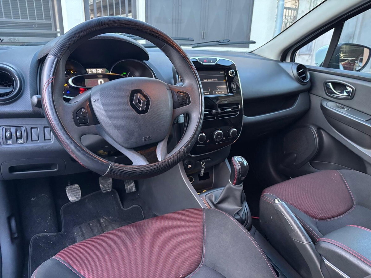 Renault Clio 1.5 dCi 8V 75CV 5 porte Live (16)