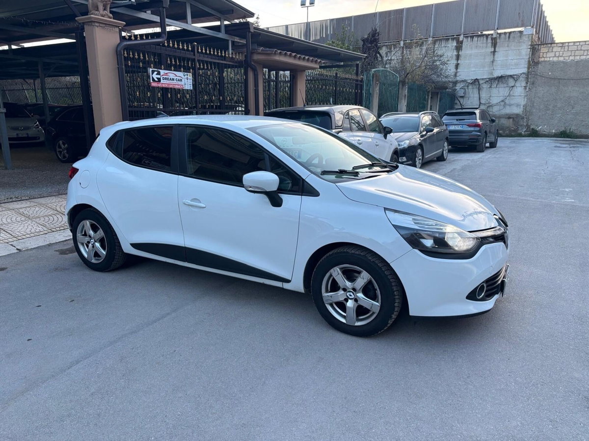 Renault Clio 1.5 dCi 8V 75CV 5 porte Live (8)