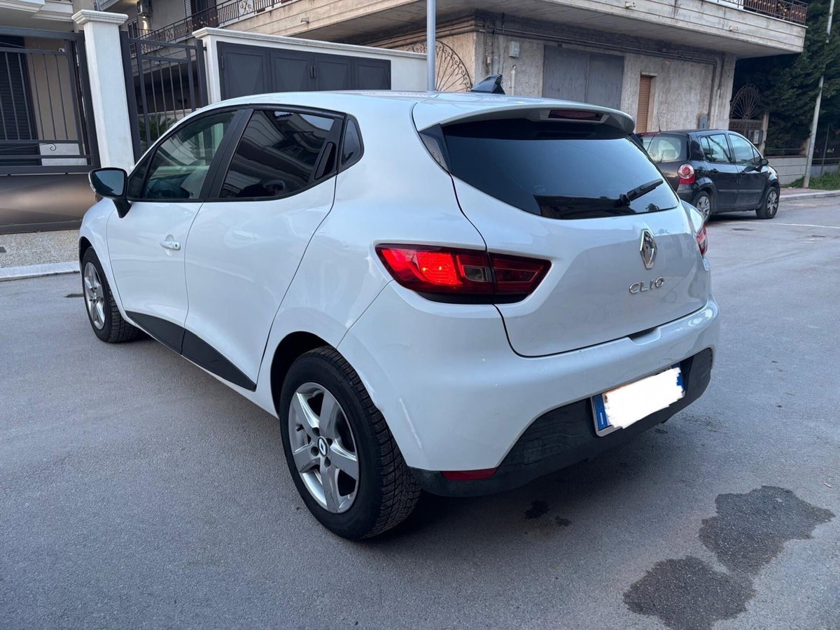 Renault Clio 1.5 dCi 8V 75CV 5 porte Live (9)