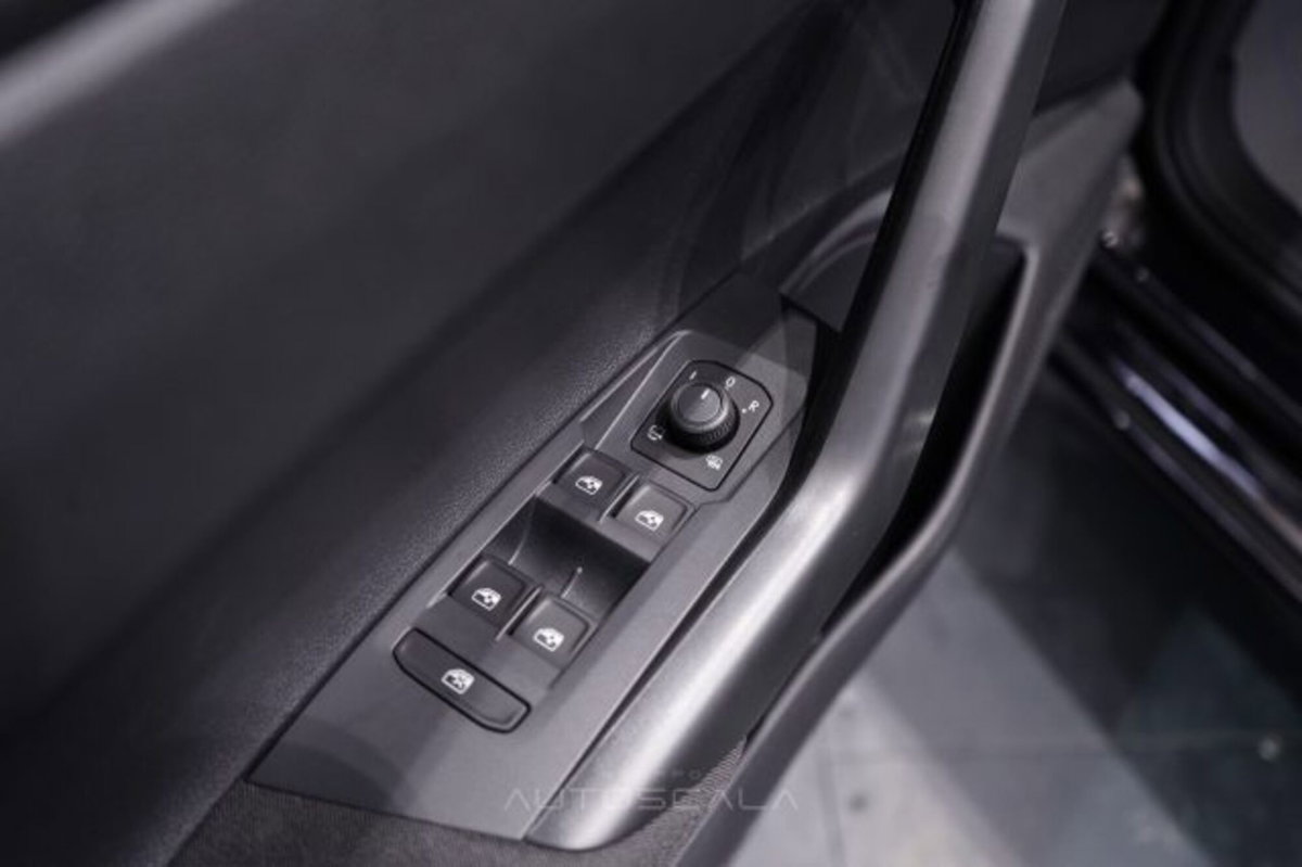 Volkswagen Polo 1.0 tsi Edition 50 95cv dsg (10)