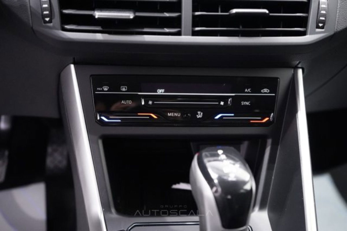 Volkswagen Polo 1.0 tsi Edition 50 95cv dsg (16)