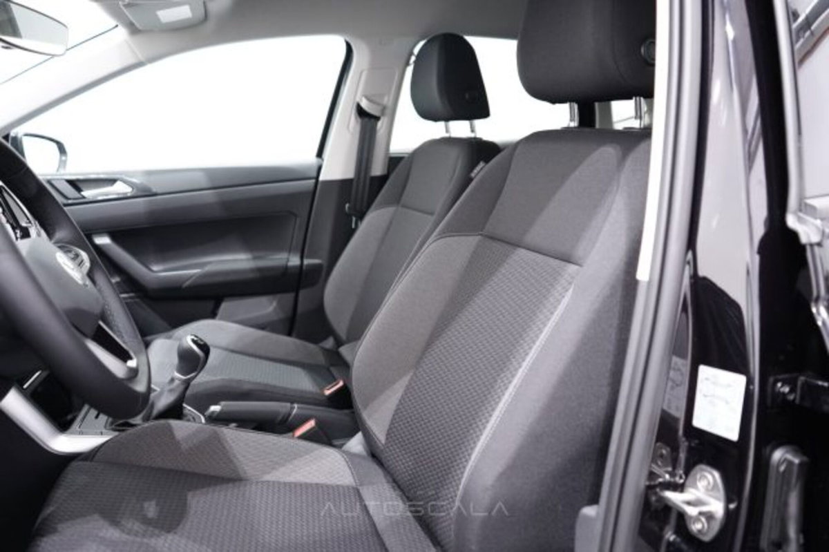 Volkswagen Polo 1.0 Edition 80cv (11)