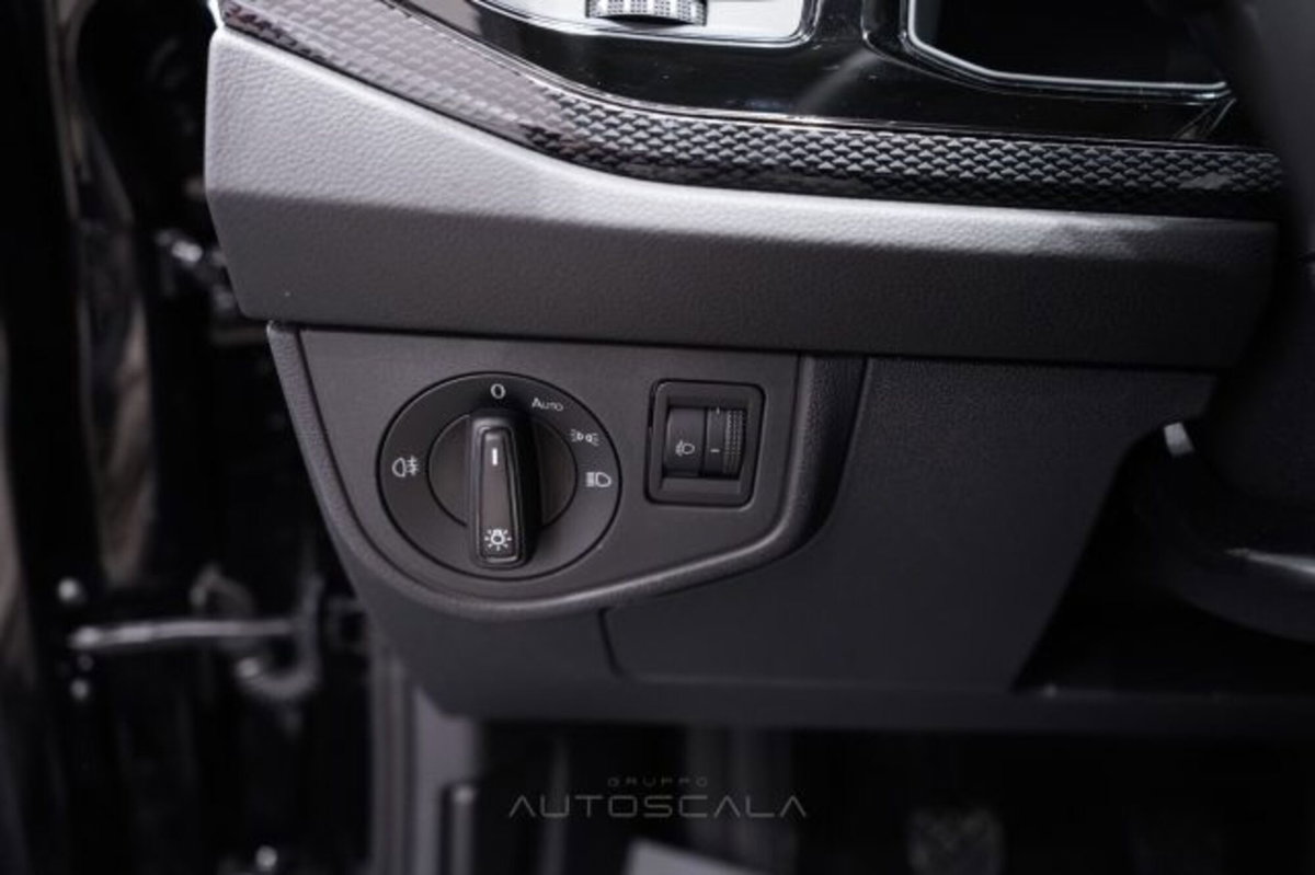 Volkswagen Polo 1.0 Edition 80cv (12)