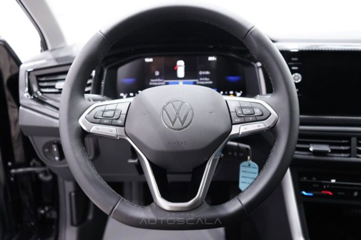 Volkswagen Polo 1.0 Edition 80cv (13)