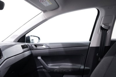 Volkswagen Polo 1.0 Edition 80cv (19)