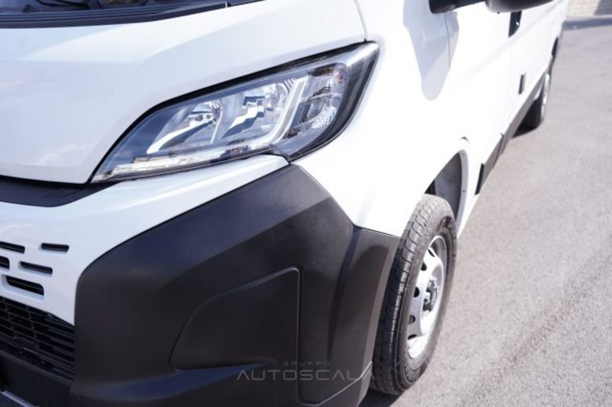 Fiat Ducato Furgone Vetrato 33 MH2 2.2 mjt3 140cv  serie 9 (16)