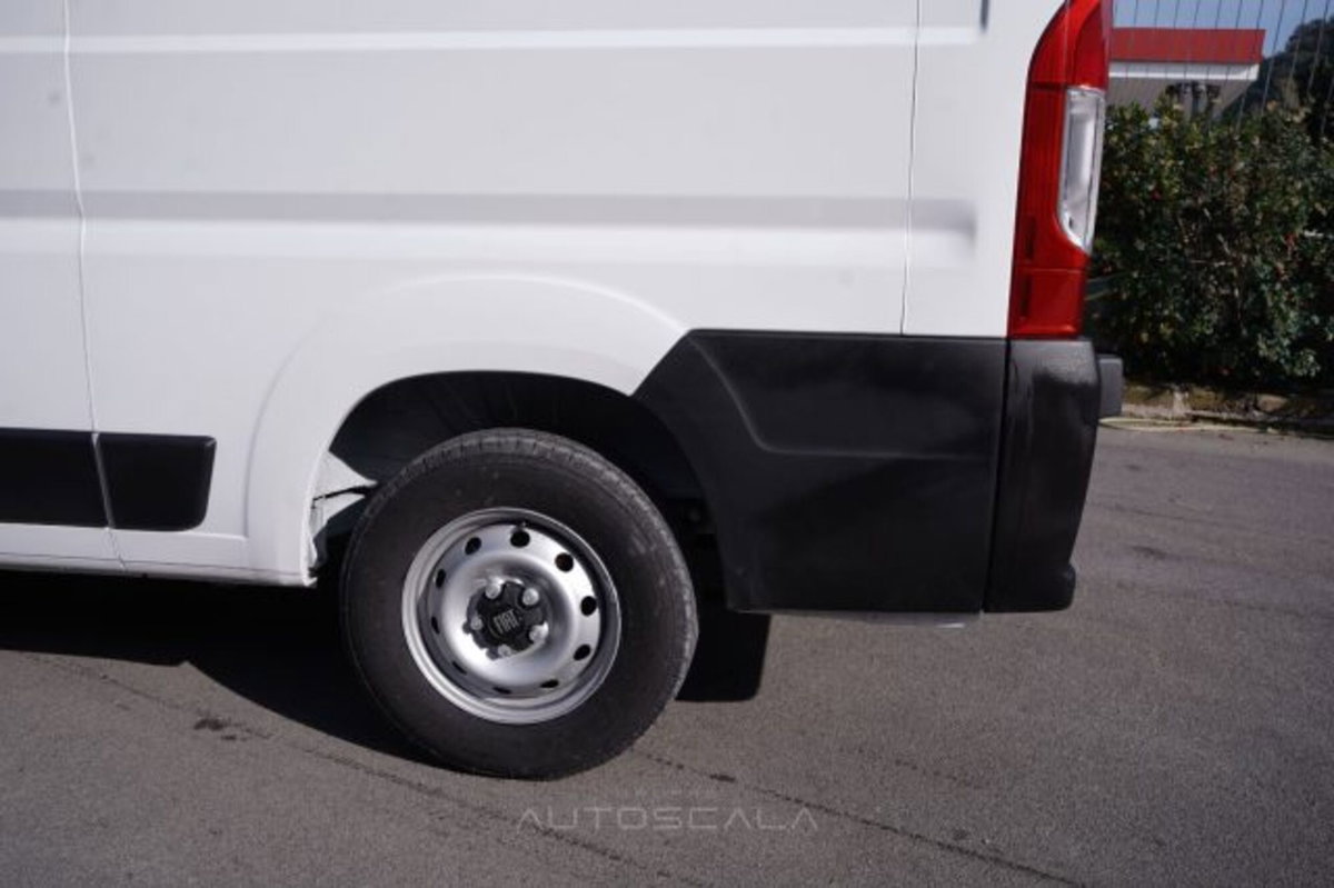 Fiat Ducato Furgone Vetrato 33 MH2 2.2 mjt3 140cv  serie 9 (17)