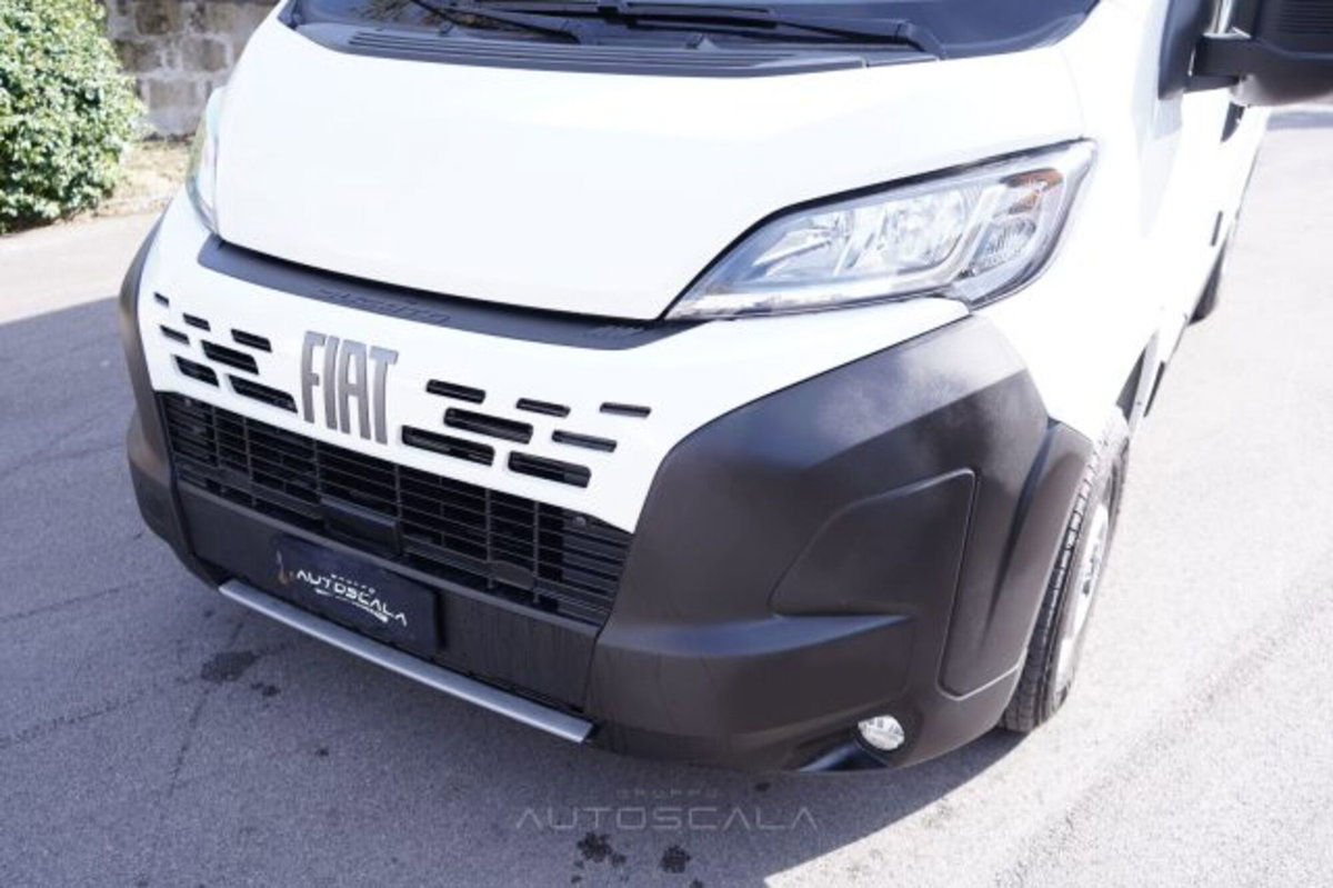Fiat Ducato Furgone Vetrato 33 MH2 2.2 mjt3 140cv  serie 9 (18)