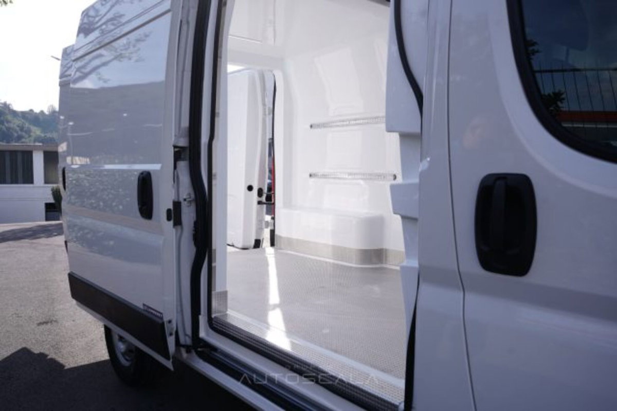 Fiat Ducato Furgone Vetrato 33 MH2 2.2 mjt3 140cv  serie 9 (8)