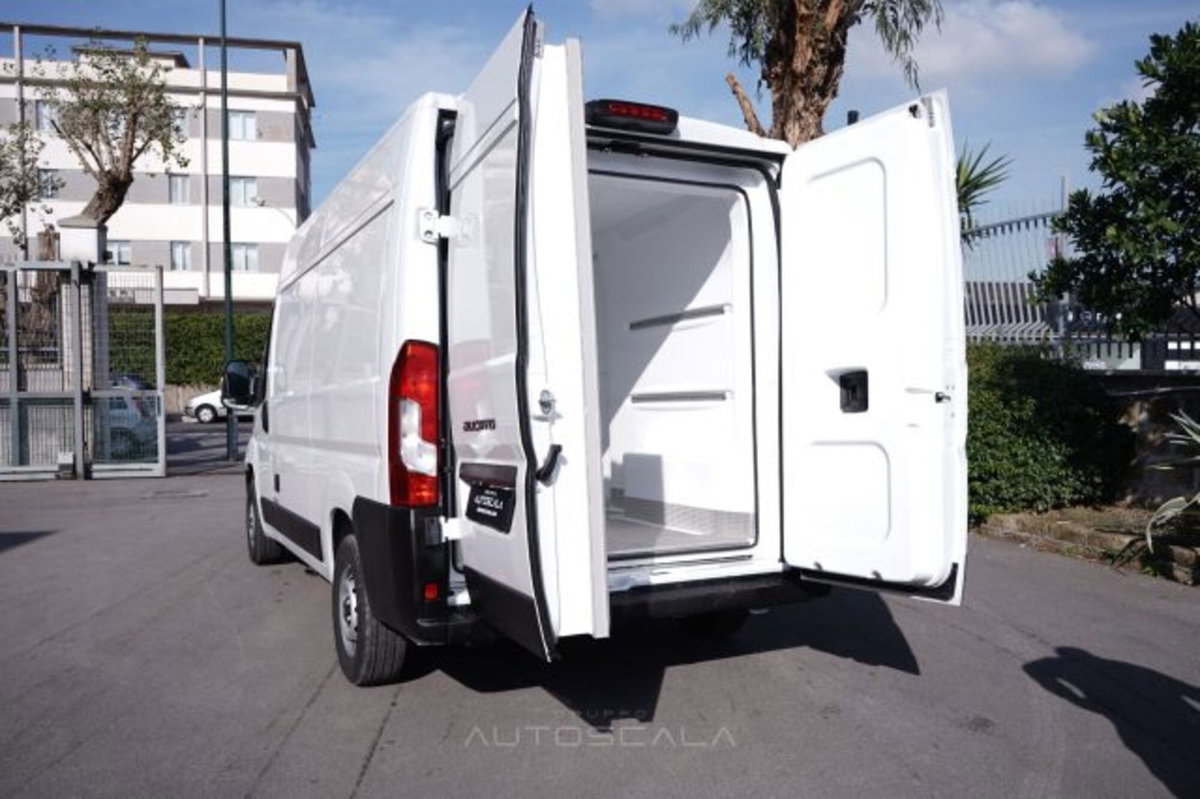 Fiat Ducato Furgone Vetrato 33 MH2 2.2 mjt3 140cv  serie 9 (9)