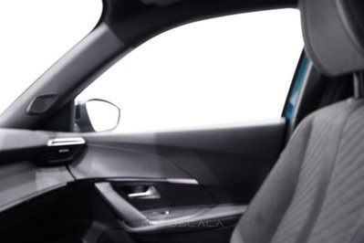 Peugeot 2008 1.2 puretech Allure s&s 100cv (16)