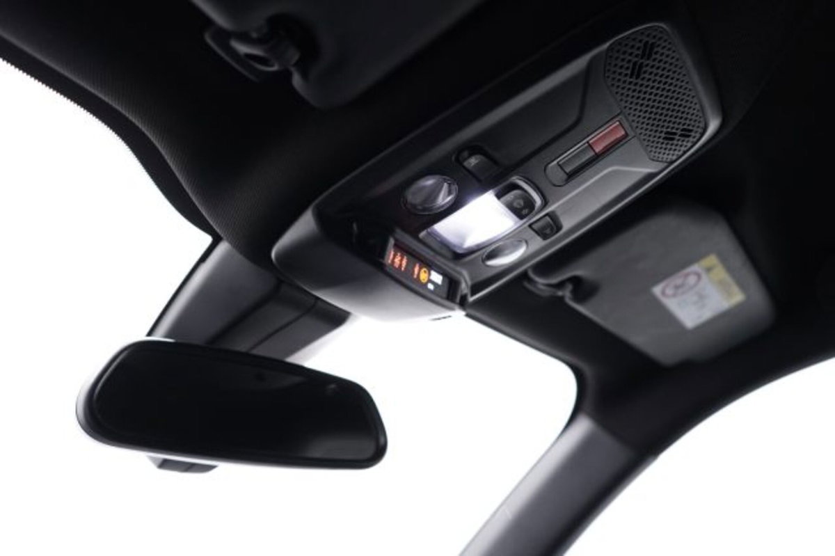 Peugeot 2008 1.2 puretech Allure s&s 100cv (17)