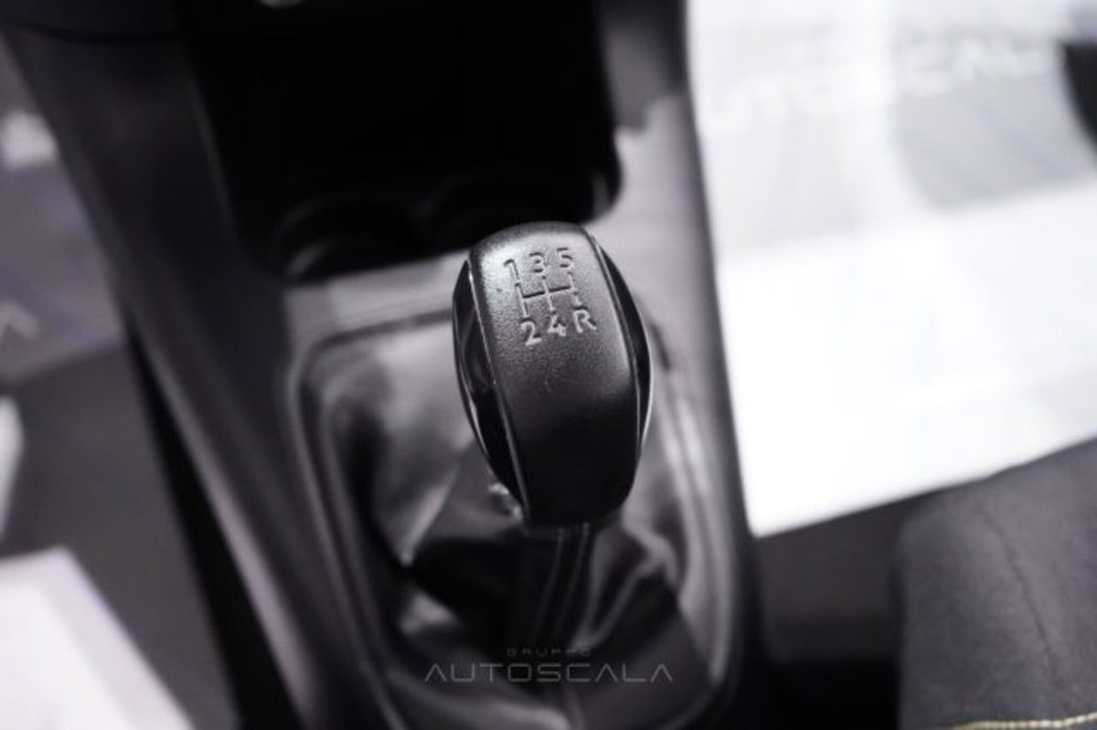 Citroen C3 BlueHDi 100 S&S Business Combi (14)