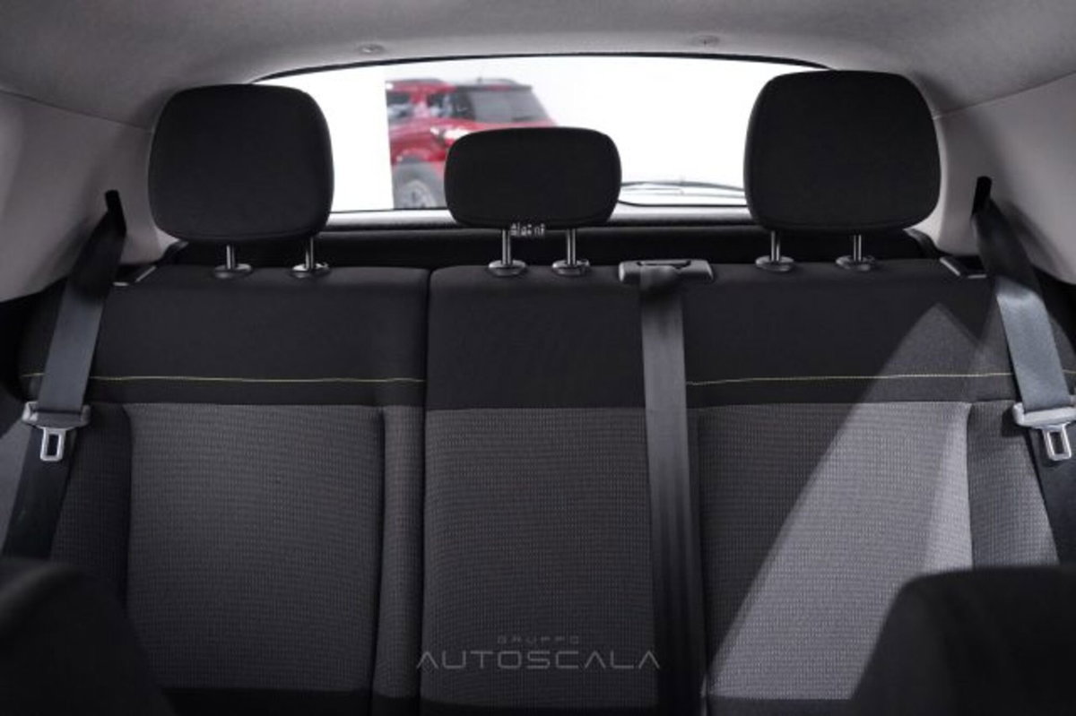 Citroen C3 BlueHDi 100 S&S Business Combi (17)