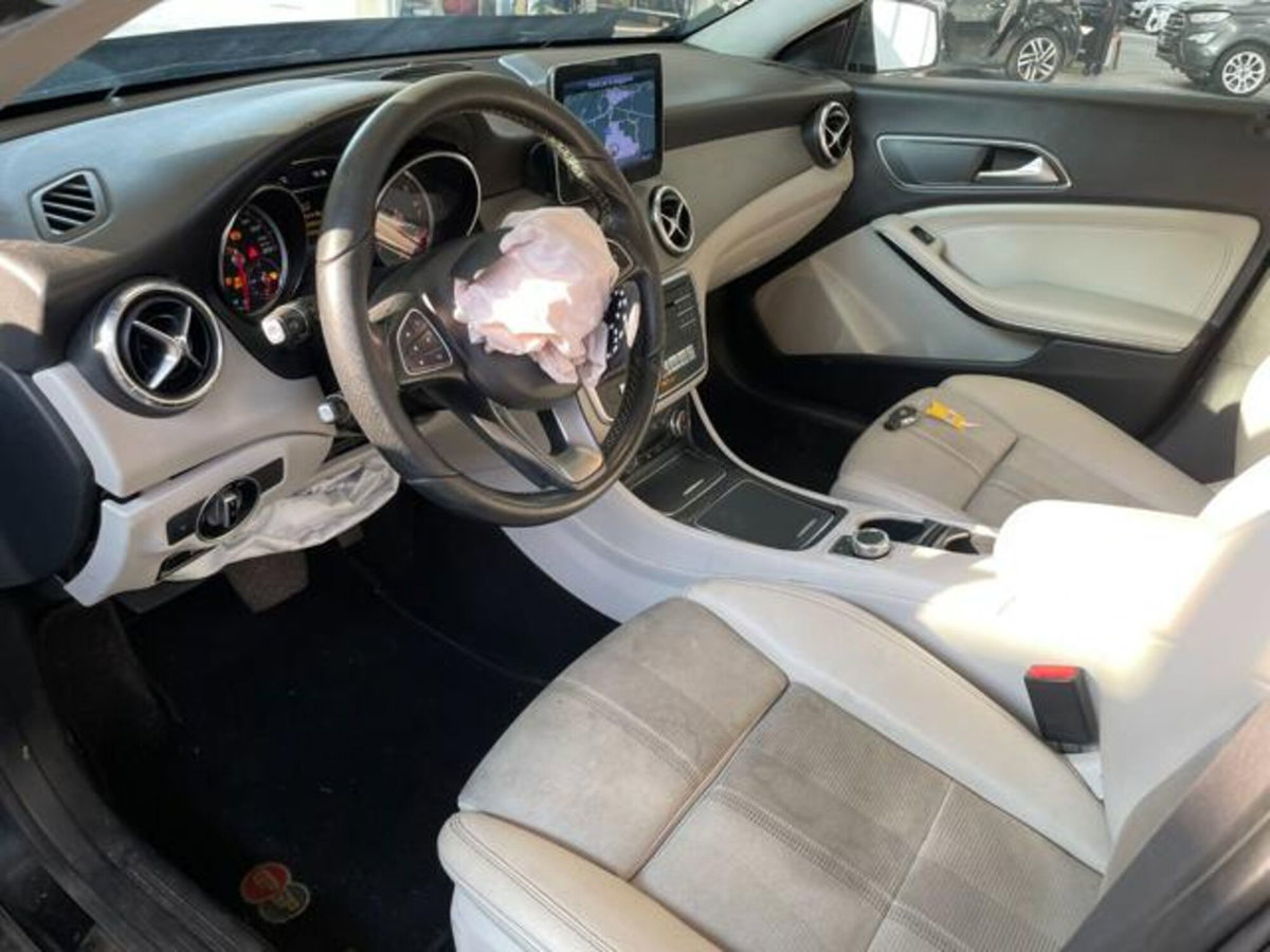 Mercedes-Benz CLA Shooting Brake 200 d Automatic Executive (12)