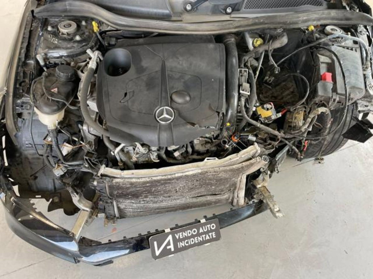 Mercedes-Benz CLA Shooting Brake 200 d Automatic Executive (9)