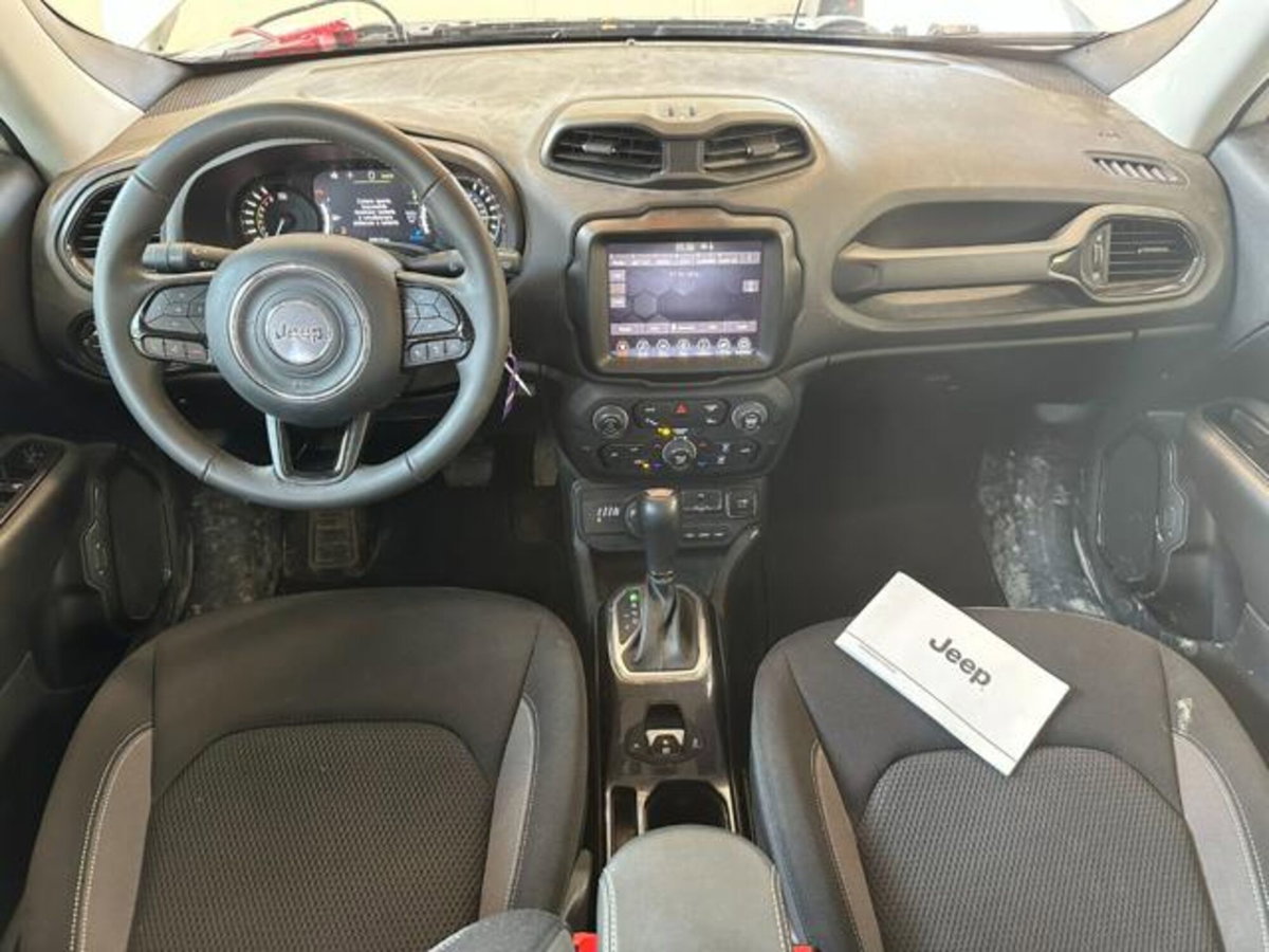 Jeep Renegade 1.3 T4 190CV PHEV 4xe AT6 Limited (13)