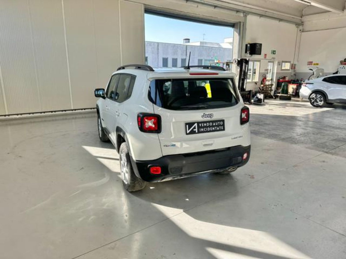 Jeep Renegade 1.3 T4 190CV PHEV 4xe AT6 Limited (5)
