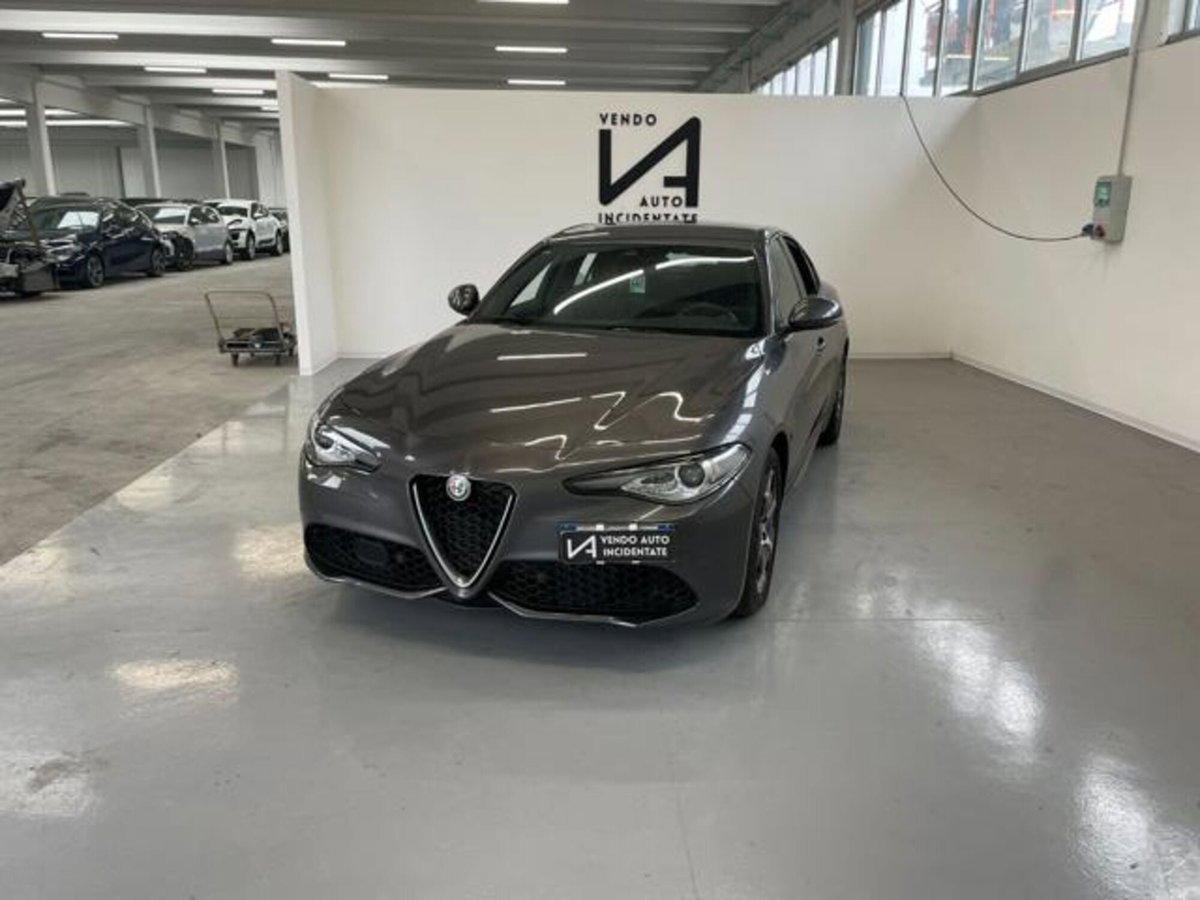 Alfa Romeo Giulia 2.2 Turbodiesel 160 CV AT8 Business (3)