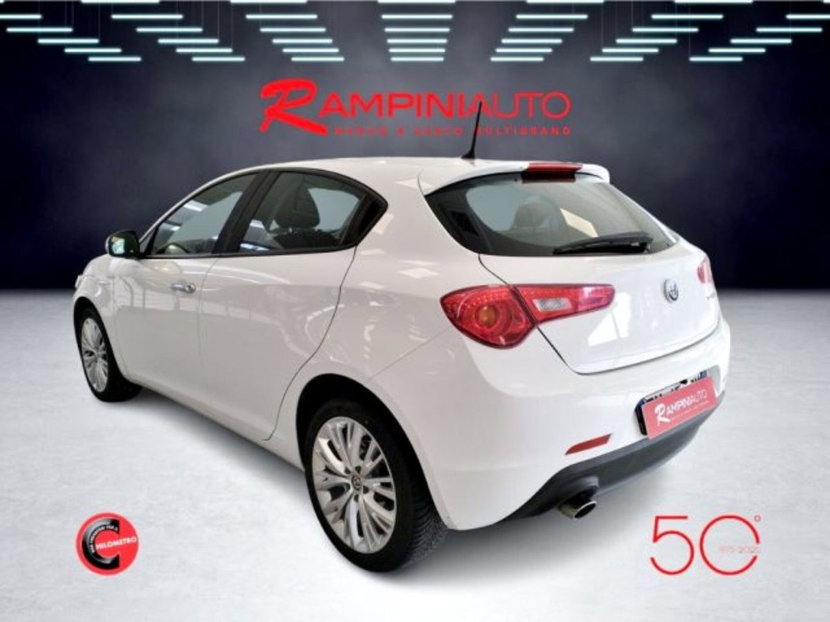 Alfa Romeo Giulietta 1.6 JTDm Super 120cv (11)